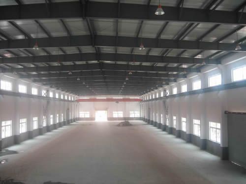 �ζ�����ҵ������2300ƽ�׸߱�׼���㳧������(�Ǳ�·����·)