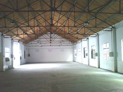 �ֶ�����������200ƽ���׵ײ㳧������