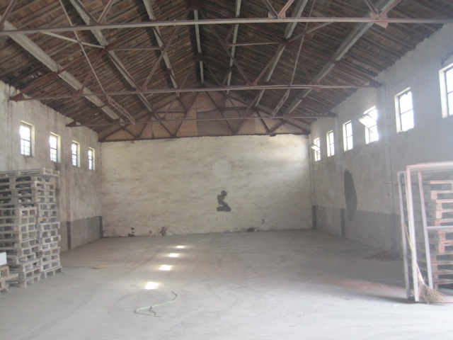 ��ɽ��������¹�·600-700ƽ���׵���С��������