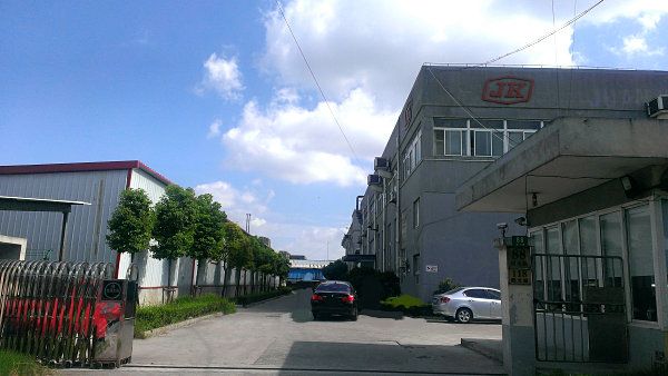 ��ɽ�����й�ҵ԰����԰��·88��10000ƽ�׳��س����ֿ�칫¥����/�ɷ���