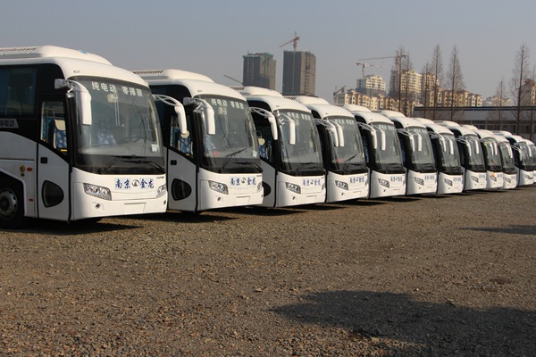 南京金龙49座纯电动大巴大量出租低至4万/年 配套充电服务