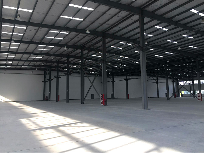 A8341��ɽ�������Ͻ�·�½������װ�г��������� ��7400ƽ���� �ɸ����