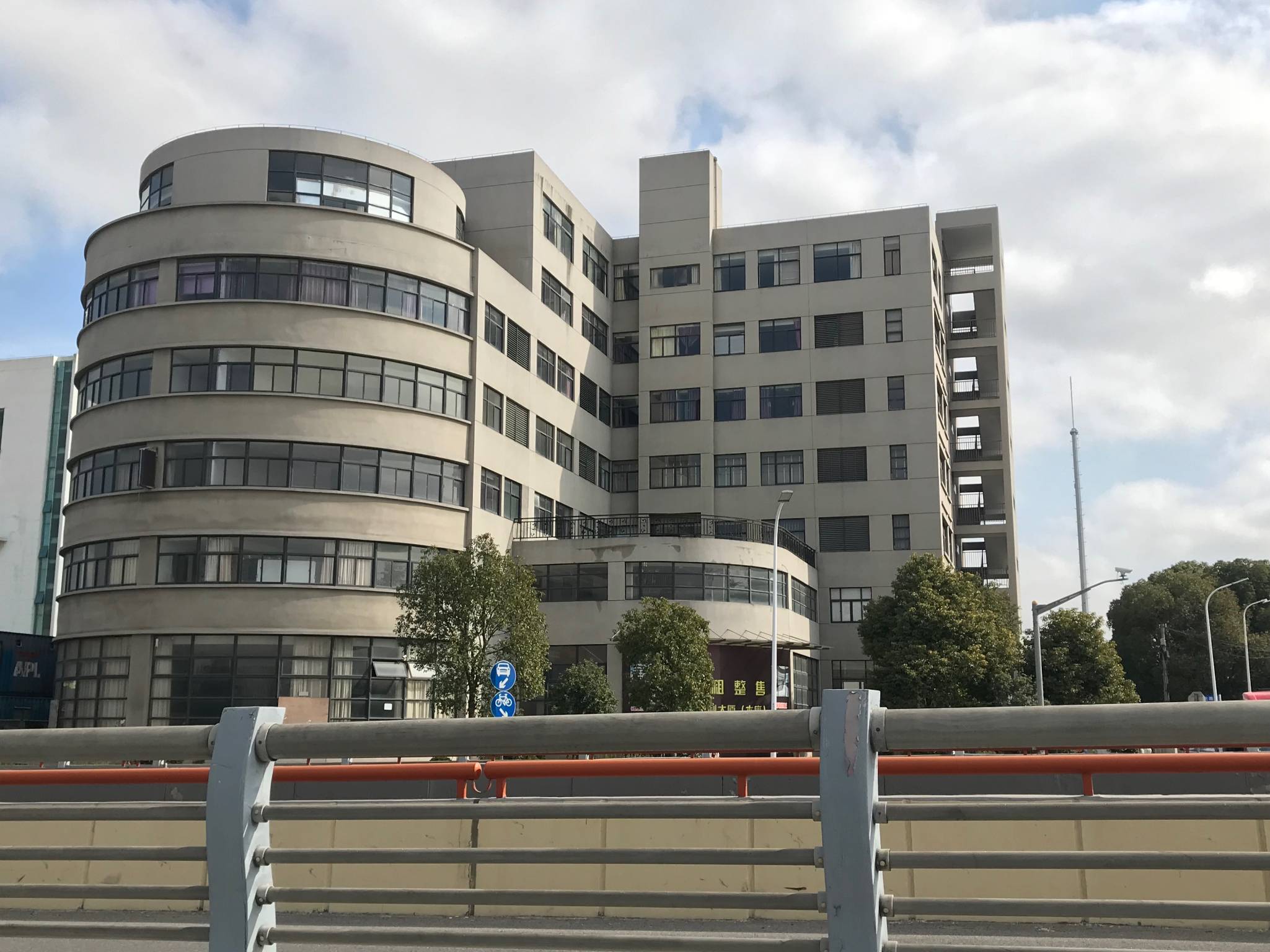 G2406�ֶ�����ű�˰����̫· ������6���ߺ���վ 8000ƽ����  ����������